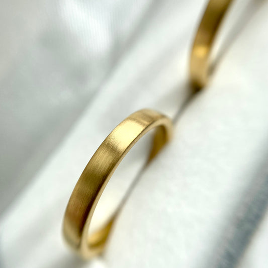 ARGOLLAS CUADRADAS OA 18K