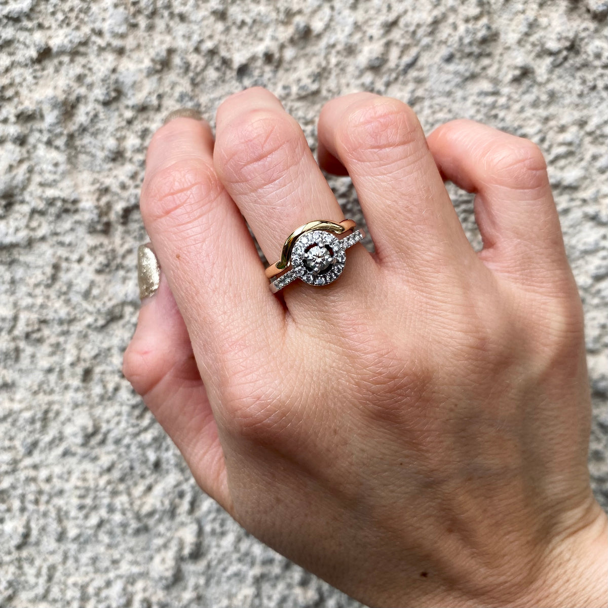 ARGOLLAS INGLESAS CURVA II OA 18K
